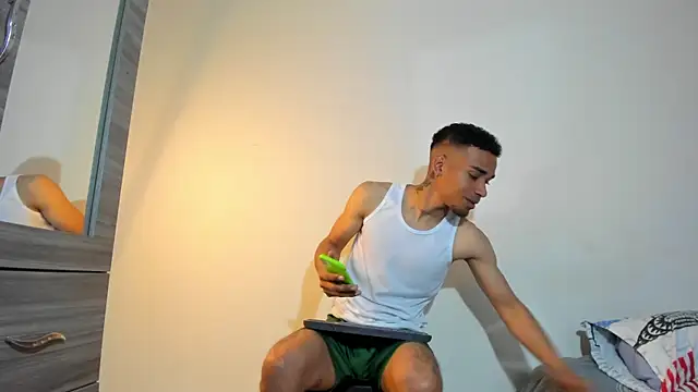 Snapshot of kenan_2601 chatting on November 20, 2025, 5:08 am kenan 2601 online show from November 20, 2025, 5:08 am