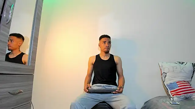 Snapshot of kenan_2601 chatting on November 23, 2025, 9:14 pm kenan 2601 online show from November 23, 2025, 9:14 pm