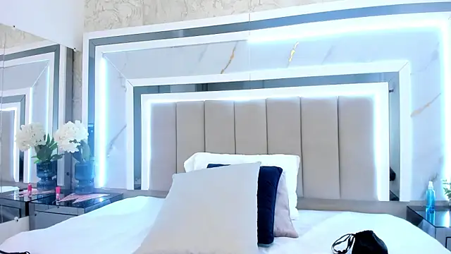 melodycharlotte online show from September 22, 2025, 12:55 pm