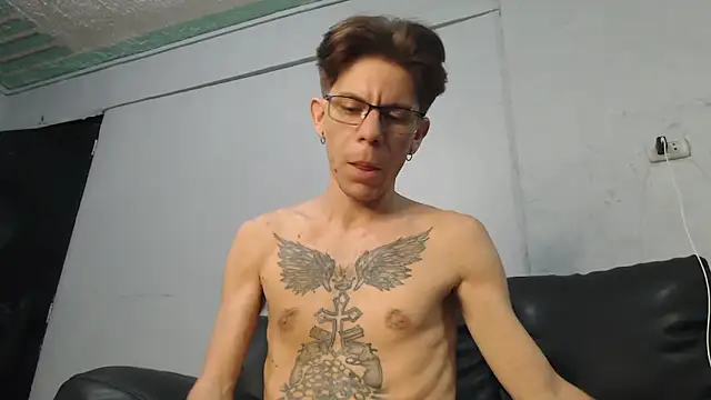 AlexandroRossi online show from November 1, 2025, 5:25 am