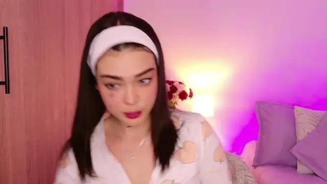 DulceDuarte online show from January 12, 2026, 2:07 am