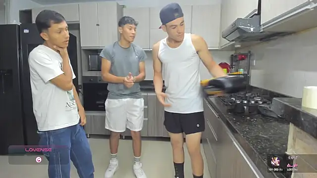 Crazymen hot online show from September 23, 2025, 11:12 pm