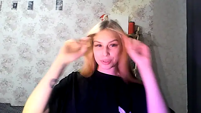 ClaireLaSweet online show from October 21, 2025, 6:24 am