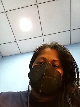 Snapshot of SLJHONE chatting on February 5, 2026, 6:04 pm SLJHONE online show from February 5, 2026, 6:04 pm