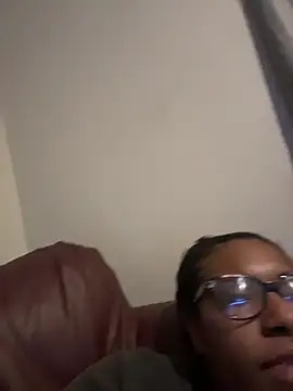 Tu GataLinda online show from November 23, 2025, 2:54 am