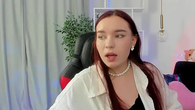Snapshot of NoraHaynes chatting on October 6, 2025, 3:08 am NoraHaynes online show from October 6, 2025, 3:08 am