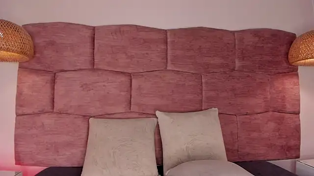 dani velvet online show from February 19, 2026, 3:03 am