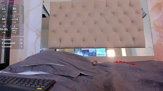 Snapshot of Alana_Kim chatting on December 13, 2025, 8:04 pm Alana Kim online show from December 13, 2025, 8:04 pm