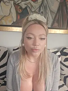 misstitmouseofficial online show from February 21, 2026, 11:12 am