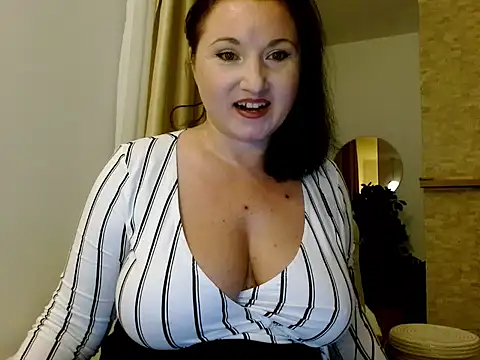 EliseBliss69 online show from September 17, 2025, 6:32 pm