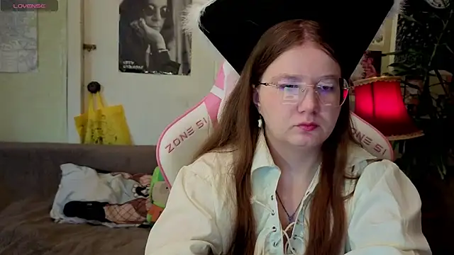 Sienna-Cow online show from October 8, 2025, 11:34 am