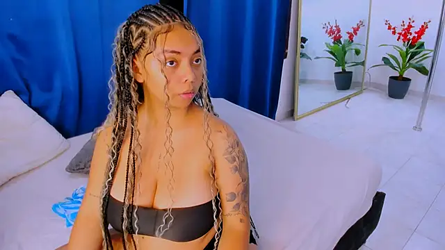 nahomy ryans online show from October 17, 2025, 9:01 am