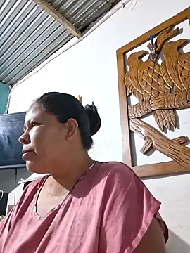 hotmom33 online show from November 7, 2025, 10:42 am