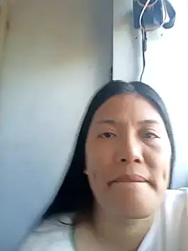 Snapshot of Uniquebeauty32 chatting on March 20, 2026, 12:00 am Uniquebeauty32 online show from March 20, 2026, 12:00 am