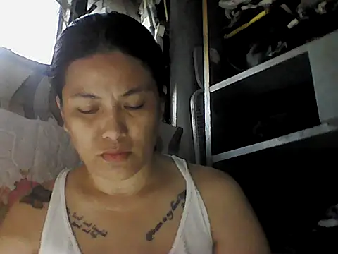 Snapshot of Uniquebeauty32 chatting on July 18, 2026, 4:54 am Uniquebeauty32 online show from July 18, 2026, 4:54 am