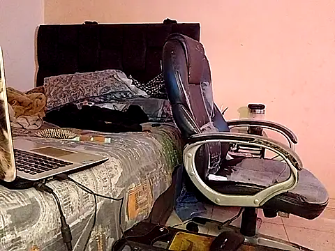 Snapshot of saenzjulieta1 chatting on October 12, 2025, 3:13 pm saenzjulieta1 online show from October 12, 2025, 3:13 pm