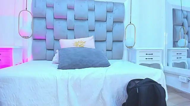 OnlyGia online show from February 16, 2026, 1:15 am