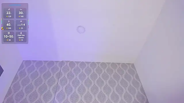 OnlyGia online show from November 5, 2025, 8:23 pm