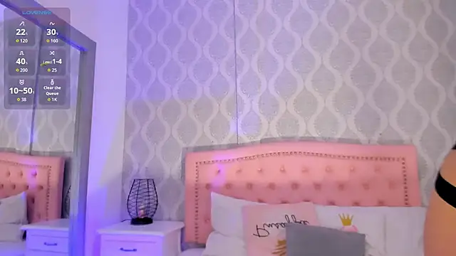 OnlyGia online show from October 20, 2025, 8:09 pm