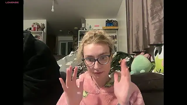 Snapshot of harleyblair chatting on November 27, 2025, 11:05 pm harleyblair online show from November 27, 2025, 11:05 pm