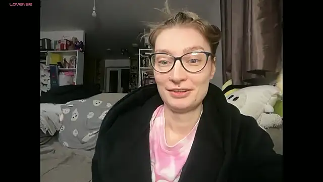 harleyblair online show from April 1, 2026, 10:07 pm