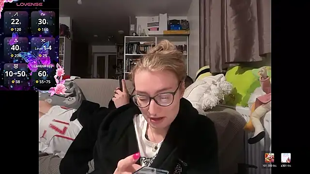 Snapshot of harleyblair chatting on April 29, 2026, 10:05 pm harleyblair online show from April 29, 2026, 10:05 pm