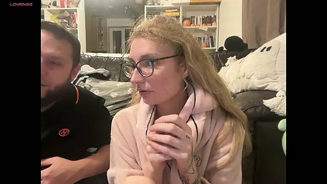 Snapshot of harleyblair chatting on November 11, 2025, 11:31 pm harleyblair online show from November 11, 2025, 11:31 pm