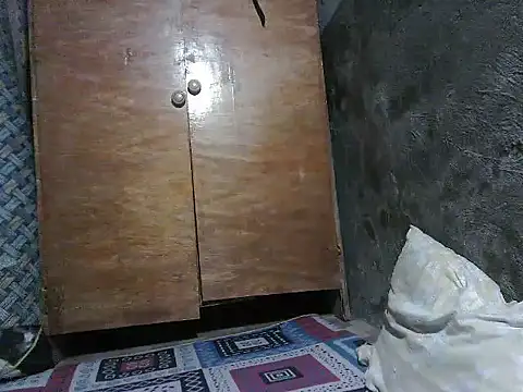 lady helen00 online show from January 13, 2026, 2:37 am