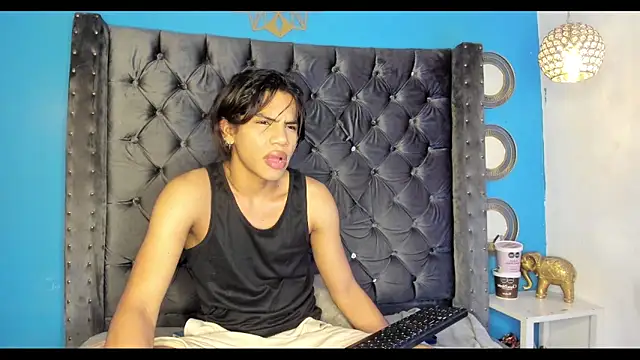 bxby dolls online show from September 26, 2025, 5:36 am