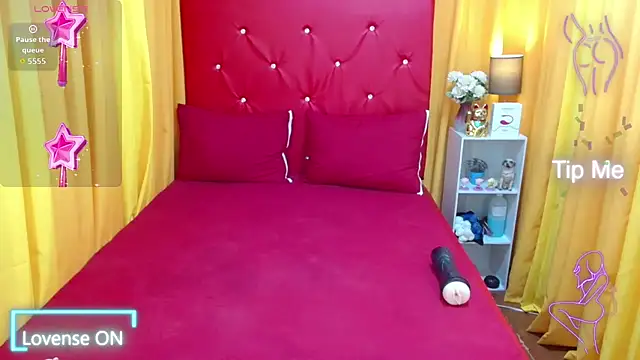 Snapshot of XxAnna_HornyxX chatting on December 2, 2025, 5:25 pm XxAnna HornyxX online show from December 2, 2025, 5:25 pm