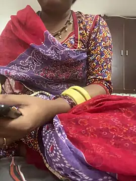 Snapshot of Sakhi-Queen01 chatting on July 3, 2026, 6:42 am Sakhi-Queen01 online show from July 3, 2026, 6:42 am