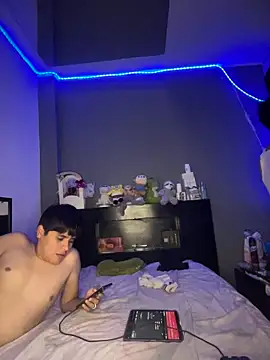 Snapshot of Kailertwink chatting on June 7, 2026, 6:46 pm Kailertwink online show from June 7, 2026, 6:46 pm