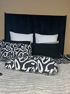 THICKBUNNYCHICKxxx online show from March 12, 2026, 8:35 pm