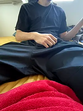 Snapshot of greggts chatting on December 17, 2025, 10:31 am greggts online show from December 17, 2025, 10:31 am