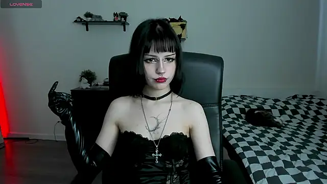 LiyaLuna online show from March 5, 2026, 1:19 pm