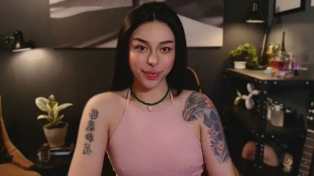 LUNACOCKSLAYER online show from October 19, 2025, 12:46 am