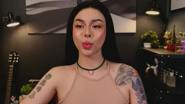 LUNACOCKSLAYER online show from November 1, 2025, 6:08 am