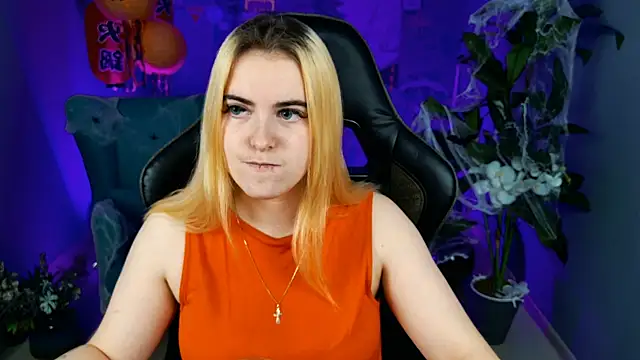 Stef Nicks online show from October 25, 2025, 9:19 am