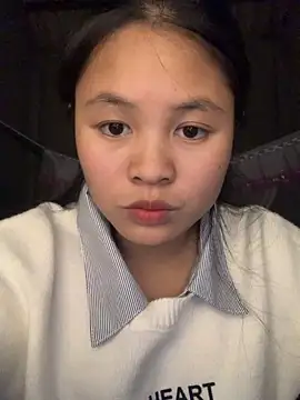 NhuFox online show from November 28, 2025, 1:44 pm