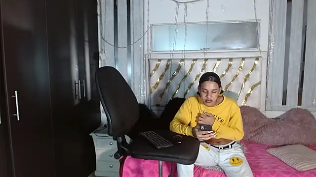Snapshot of julieta_sweet_ chatting on September 17, 2025, 3:41 am julieta sweet online show from September 17, 2025, 3:41 am
