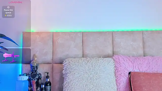 KarolBlanco online show from November 16, 2025, 7:18 pm