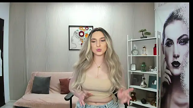 JaquelinLaurent online show from March 17, 2026, 8:12 pm