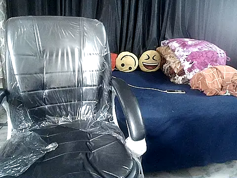 Anaconda-Mall online show from December 19, 2025, 6:21 pm