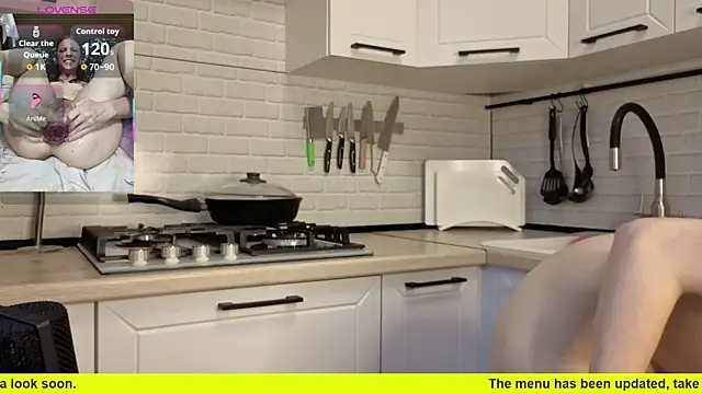 Snapshot of Edena_ chatting on October 12, 2025, 12:50 pm Edena online show from October 12, 2025, 12:50 pm