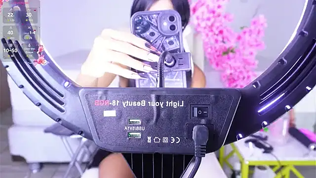 Snapshot of Auroraa_x1 chatting on December 23, 2025, 2:55 am Auroraa x1 online show from December 23, 2025, 2:55 am