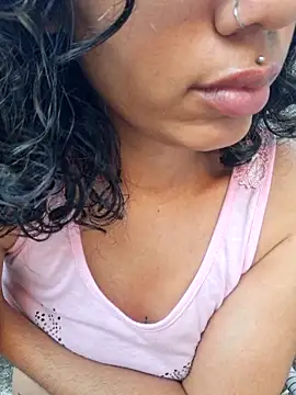 Snapshot of RavenShyfit chatting on December 18, 2025, 8:34 pm RavenShyfit online show from December 18, 2025, 8:34 pm