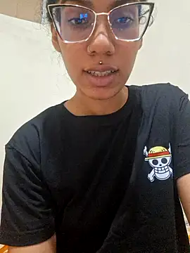 Snapshot of RavenShyfit chatting on October 20, 2025, 8:53 pm RavenShyfit online show from October 20, 2025, 8:53 pm