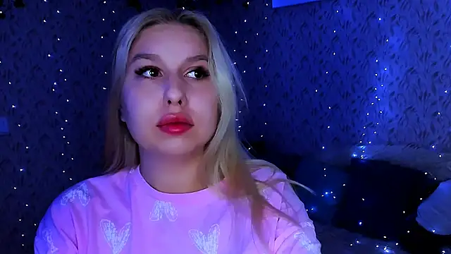 ChloeRicc online show from September 27, 2025, 7:53 pm