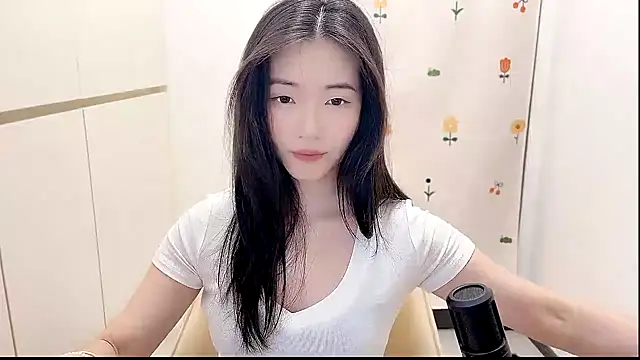 Snapshot of Rosalind_xixi chatting on October 17, 2025, 8:17 am Rosalind xixi online show from October 17, 2025, 8:17 am