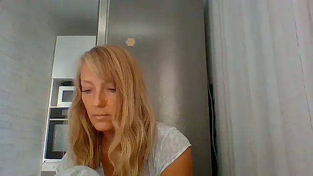 Vexxaa online show from September 13, 2025, 1:11 pm